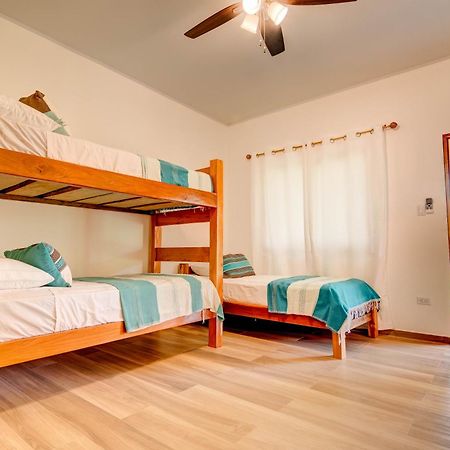 Beach Break Hotel & Surf Camp De ปลายาเวเนา ภายนอก รูปภาพ