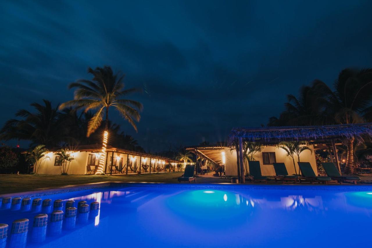 Beach Break Hotel & Surf Camp De ปลายาเวเนา ภายนอก รูปภาพ