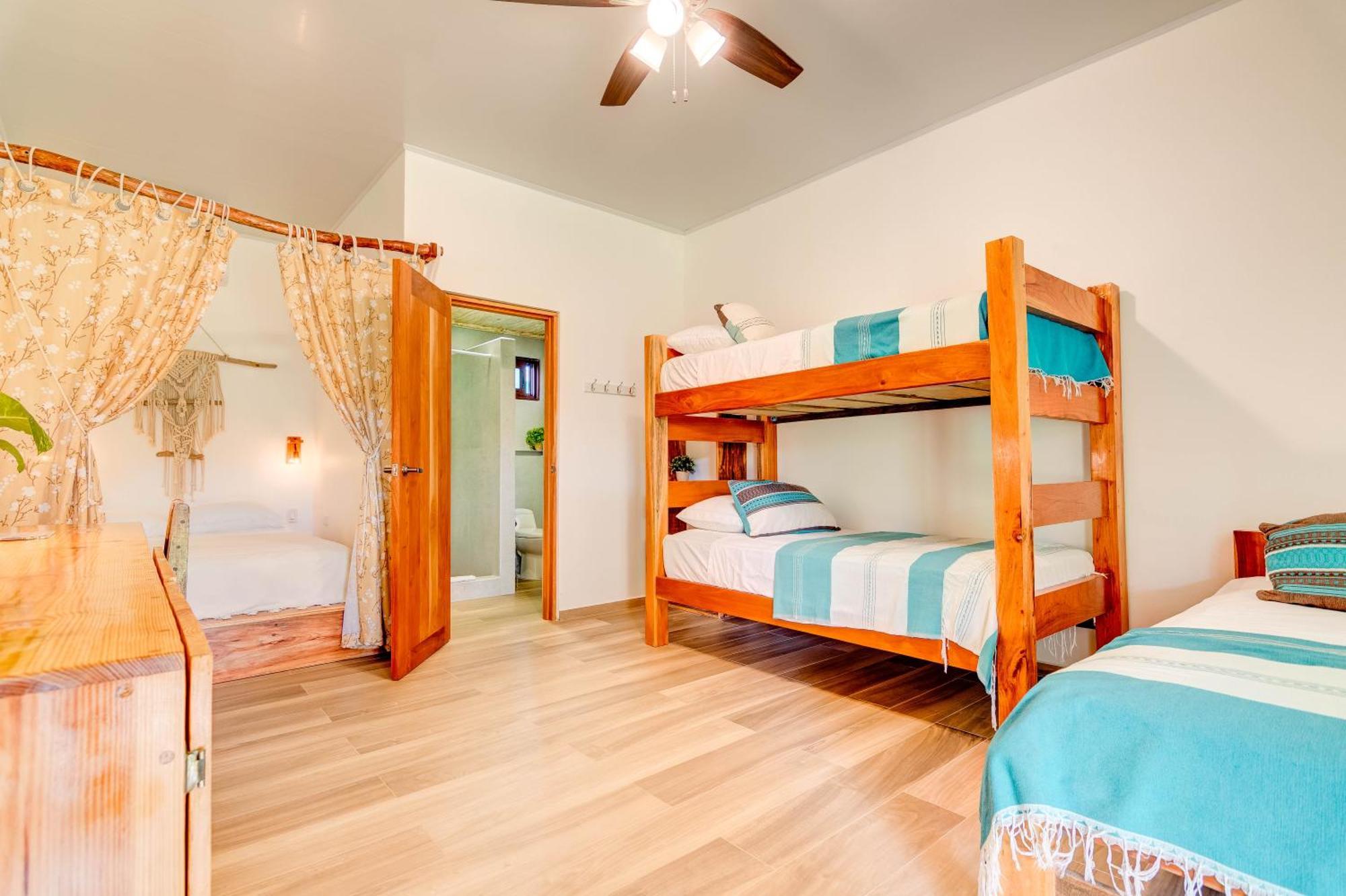 Beach Break Hotel & Surf Camp De ปลายาเวเนา ภายนอก รูปภาพ