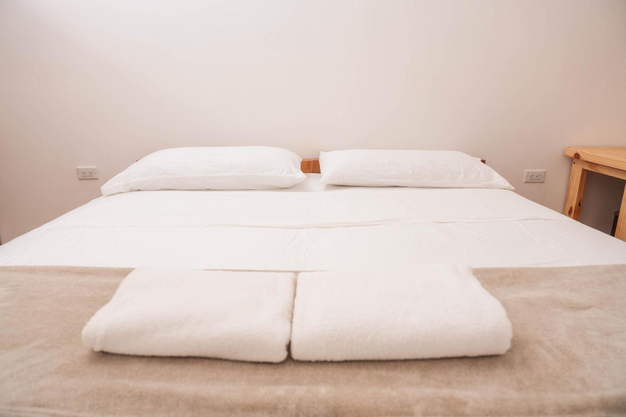 Beach Break Hotel & Surf Camp De ปลายาเวเนา ภายนอก รูปภาพ