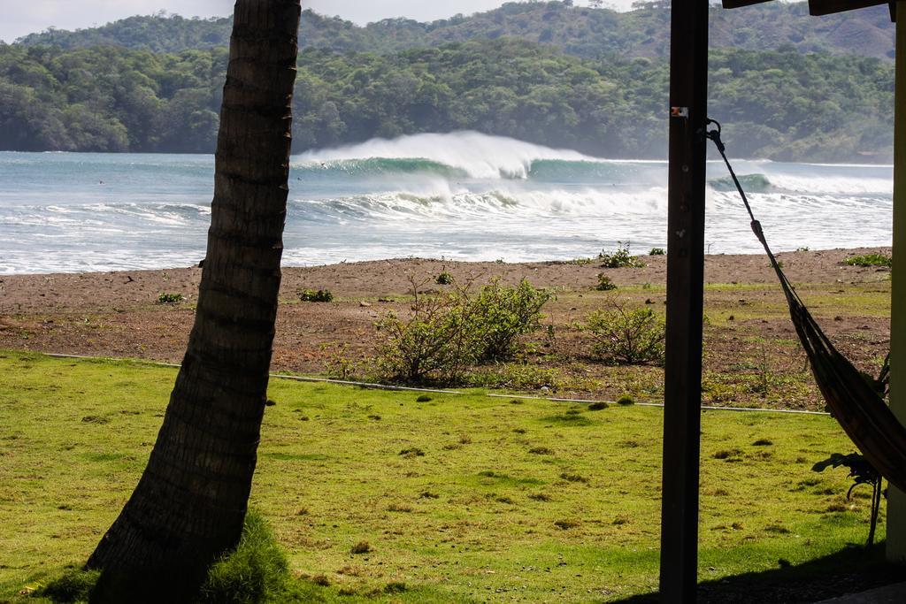 Beach Break Hotel & Surf Camp De ปลายาเวเนา ภายนอก รูปภาพ