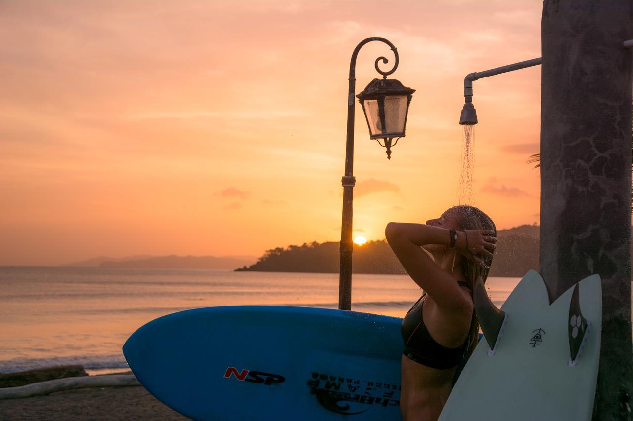 Beach Break Hotel & Surf Camp De ปลายาเวเนา ภายนอก รูปภาพ