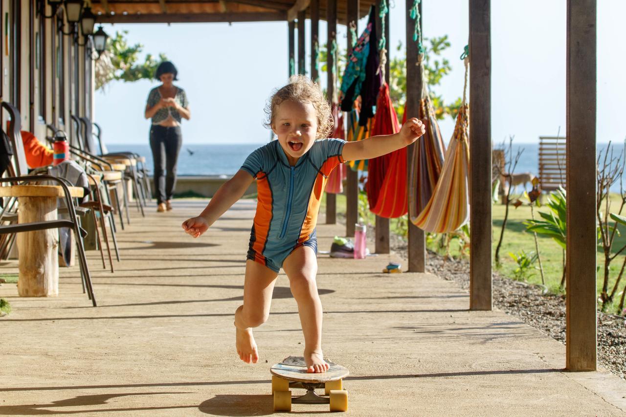 Beach Break Hotel & Surf Camp De ปลายาเวเนา ภายนอก รูปภาพ